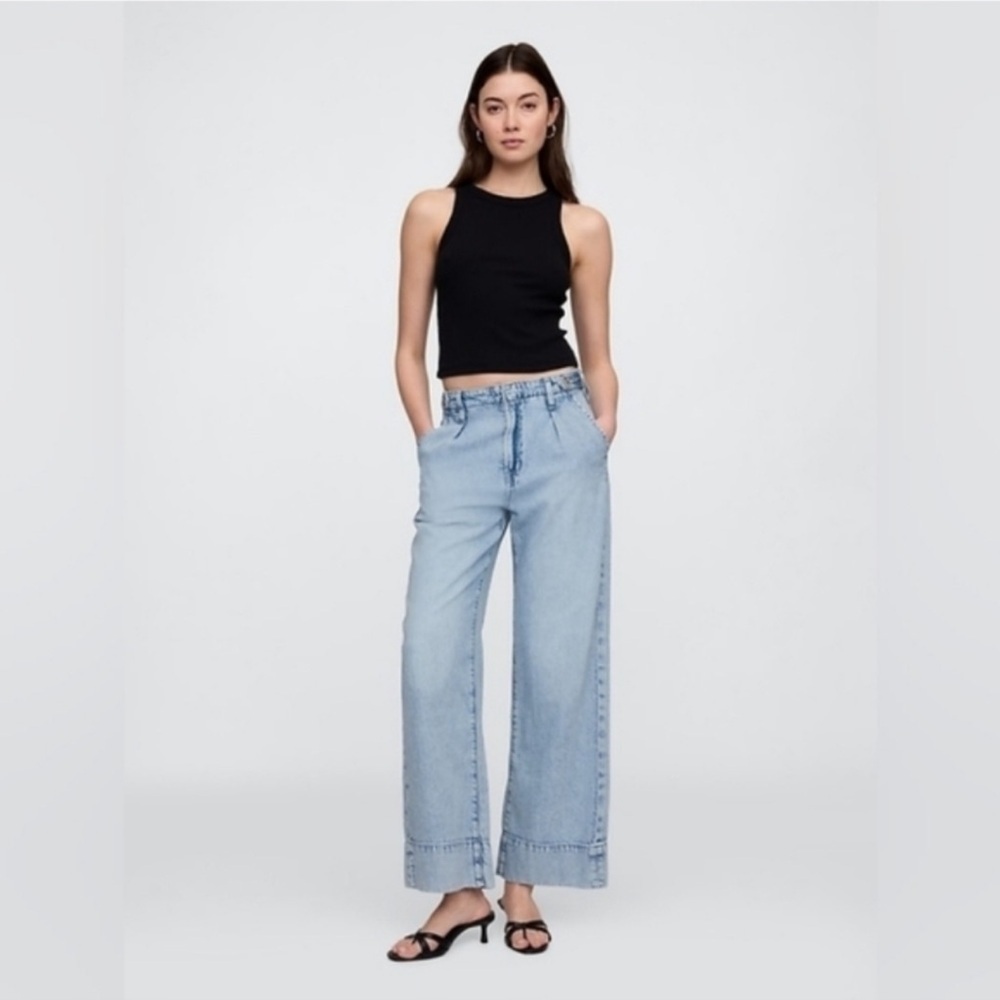 NWT! Gap High Rise SuperLight Wide-Leg Jeans Light Wash - 6/28 regular 785756 🩷
